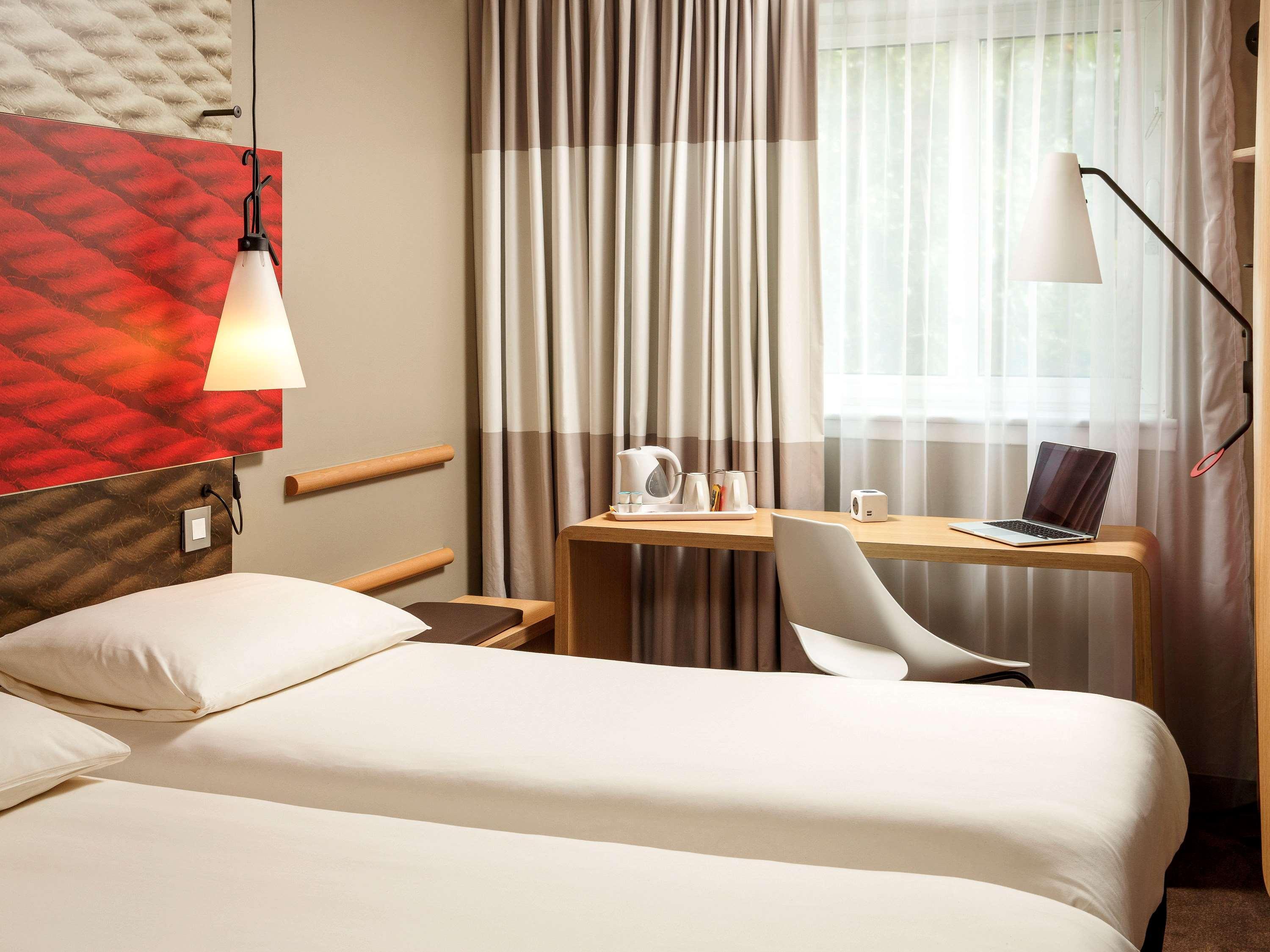 Ibis London Barking Hotel Barking  Exterior photo